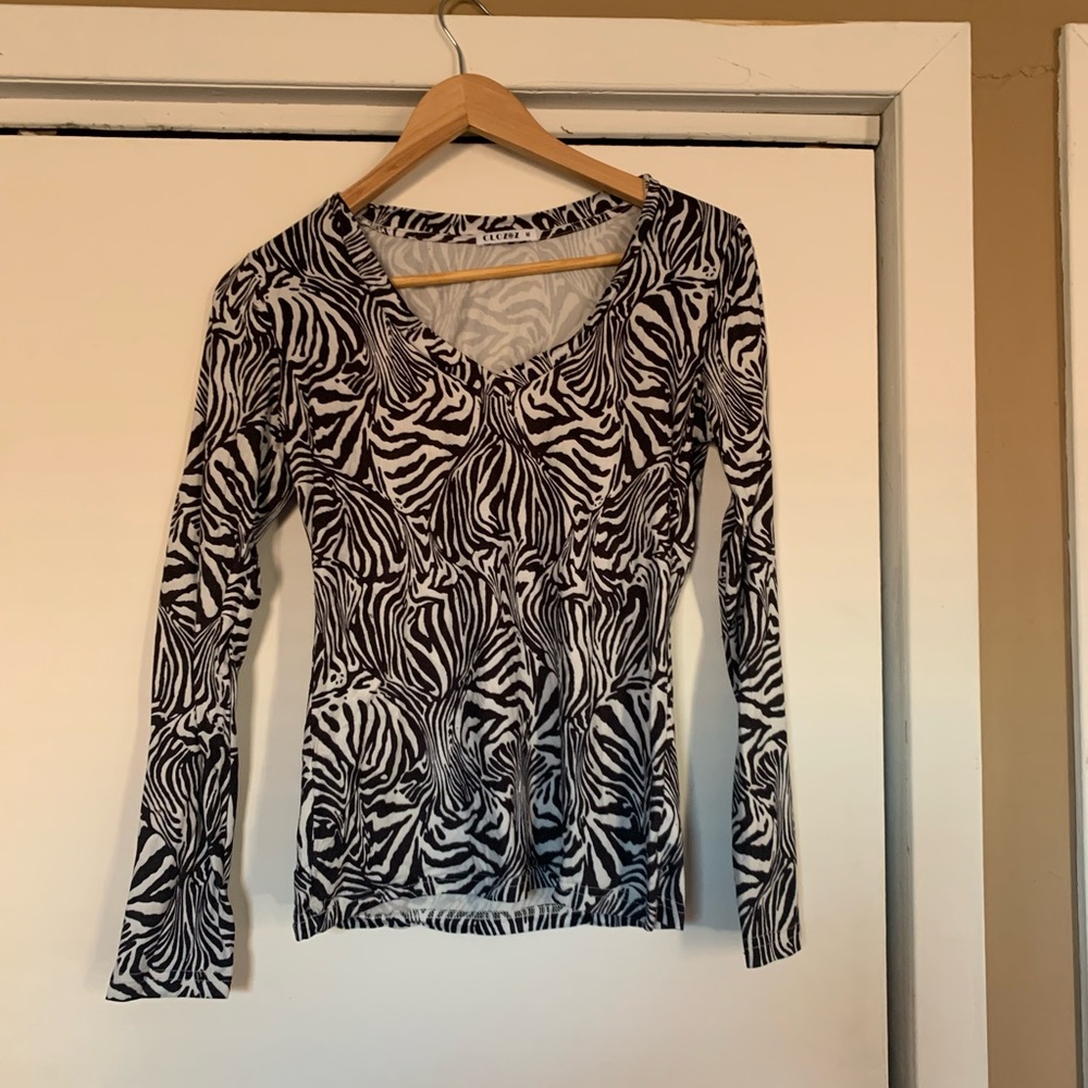 Zebra v neck shirt